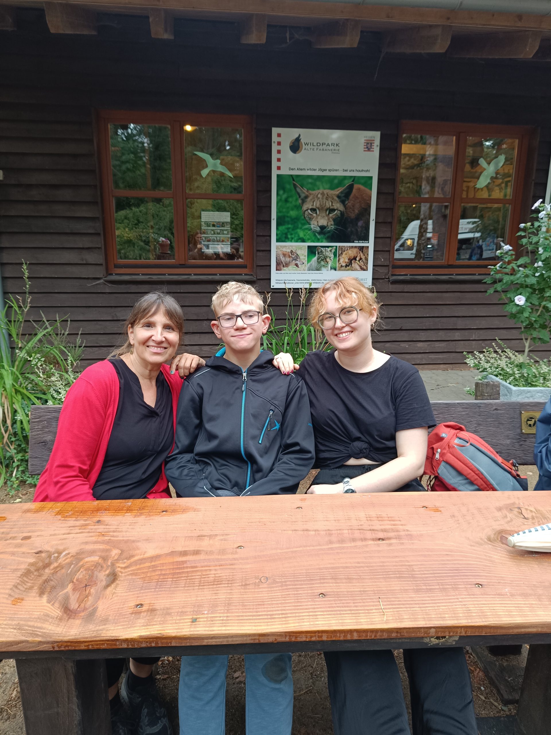 „Endlich Ferien – raus in die Natur!“ Unter diesem Motto startete die erste Ferienwoche der Offenen Hilfen der Lebenshilfe Main-Spessart. Für 16 Kinder aus dem Landkreis Main-Spessart begann damit eine besondere Woche voller Begegnungen, Bewegung, Abenteuer und ganz viel Spaß.